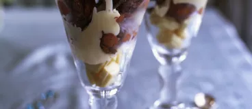 Sundae aux trois chocolat et Mini Roulés Pépito®