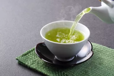 Une tasse de thé vert 