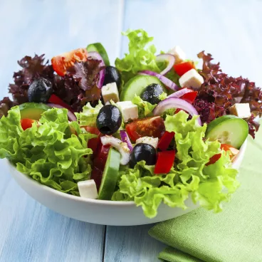 Salade de tomate, concombre et oignons